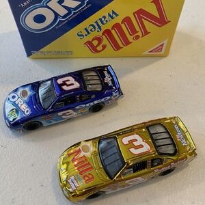 Dale Earnhardt Jr. 2002 Monte Carlo Oreo & Nilla Wafers